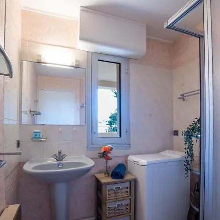 Claire Marine By Interhome شقة *