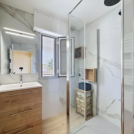 Claire Marine By Interhome Apartmán *